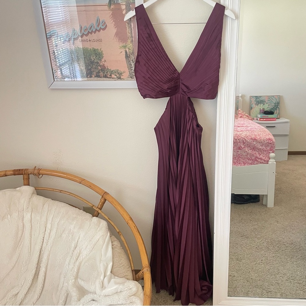 NEW Abercrombie & Fitch Giselle Pleated Cutout Midi Dress in Plum Large Tall - Picture 4 of 9